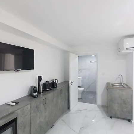 Gold Emerging Ltd Apart 5 Apartment
