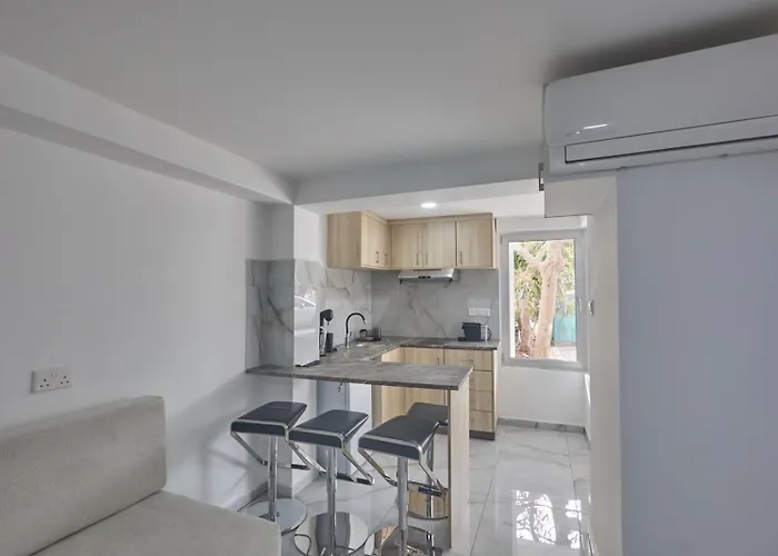 Apartment Gold Emerging Ltd 5 *