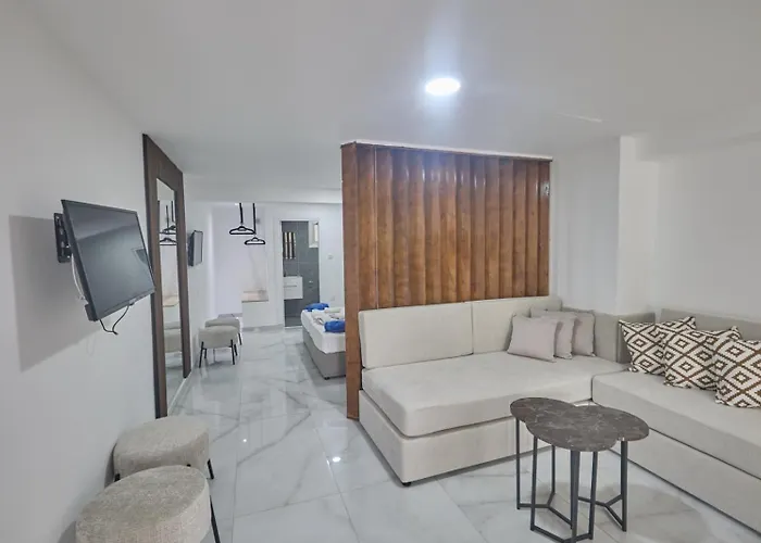 Gold Emerging Ltd 5 Apartment